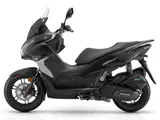 QJ Motor MTX 300: lo scooter tuttofare che sfida la concorrenza urbana