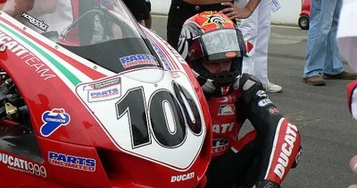 SBK: matrimonio Fogarty-Hodgson, mancano i fondi