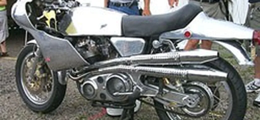 Norton Commando in alluminio