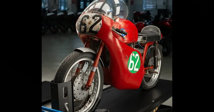 MV Agusta, acquisito all'asta un raro modello da corsa