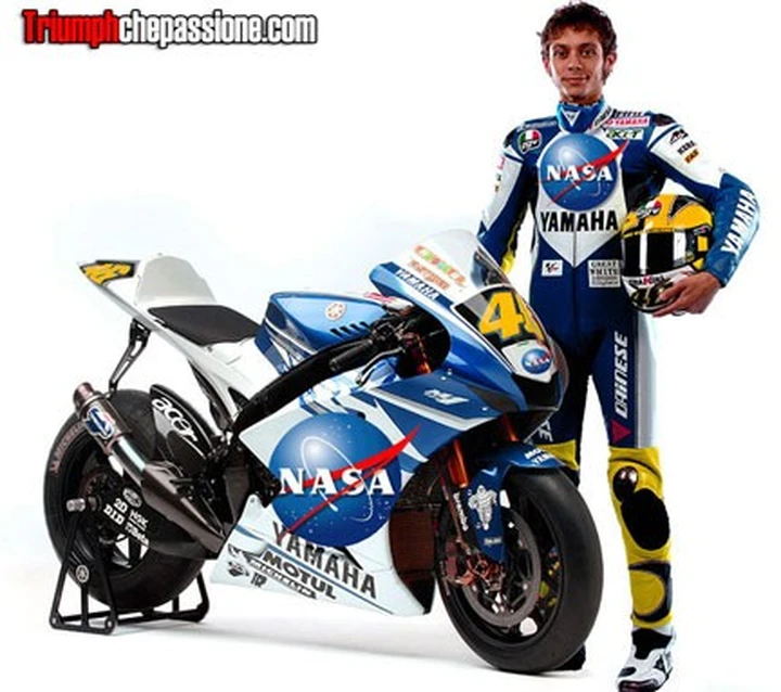 Foto del giorno: Nasa nuovo sponsor di Rossi