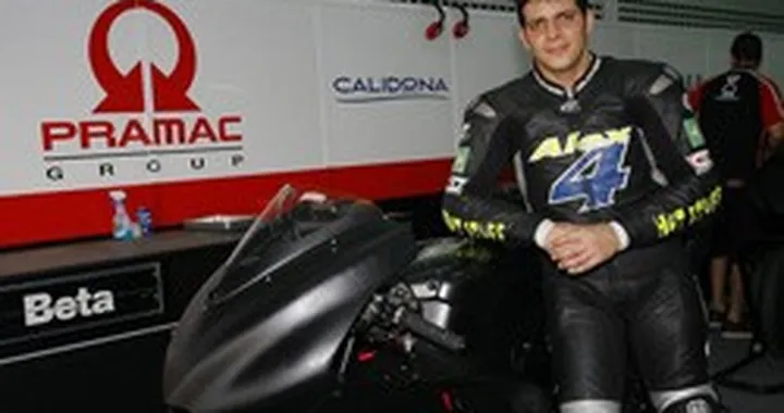 Debutto di Barros sulla Ducati GP7
