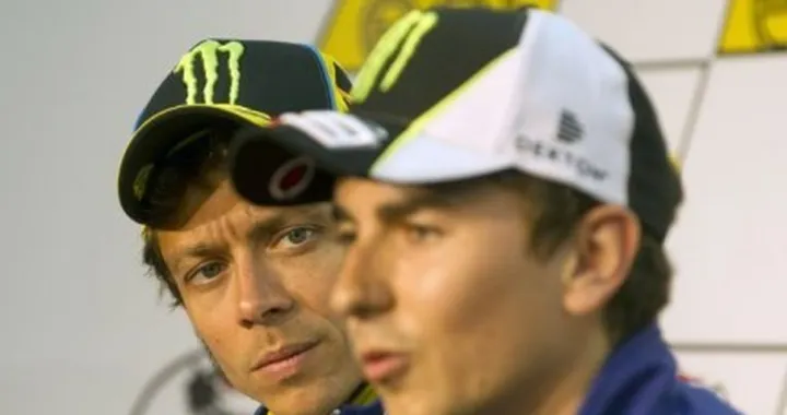 MotoGP Sachsenring: apertura con la “prima” di Bradl. Rossi non ride, ma Lorenzo sta peggio (che volo!)