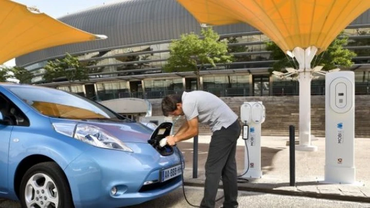 Auto elettriche: un carro attrezzi speciale per il soccorso in America