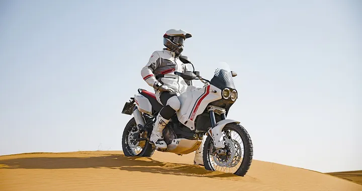 Ducati World Premiere 2022: svelata la DesertX