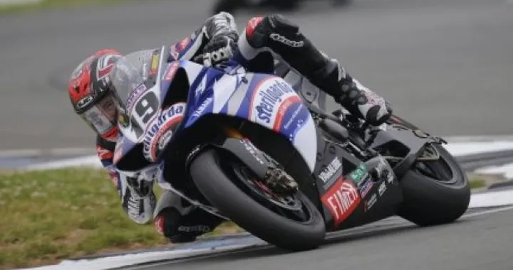 WSBK: Ben Spies ed il team Yamaha Superbike tentano il sorpasso a Brno