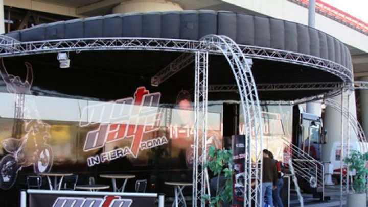 Motodays all'Eicma di Milano per presentare il Contest e il Blog People