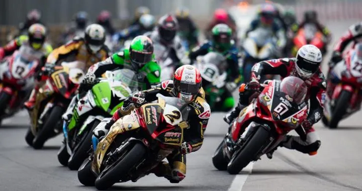 Peter Hickman ha vinto il Macau Gran Prix 2016. Dominio di BMW.