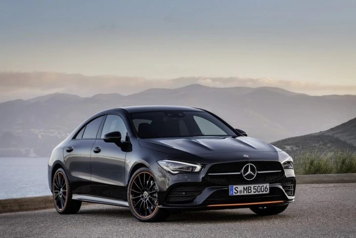Mercedes CLA Coupé: rivoluzione di stile e tecnologia