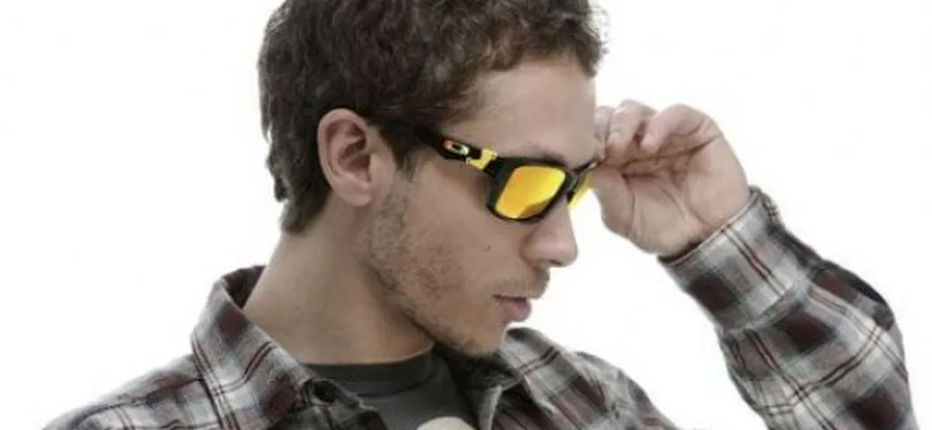 Nuova collezione occhiali da sole Oakley firmata da Valentino Rossi