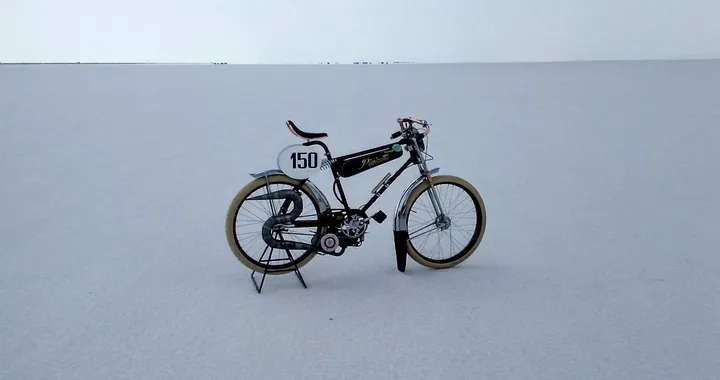 A Bonneville per stabilire un nuovo record in sella al Mosquito