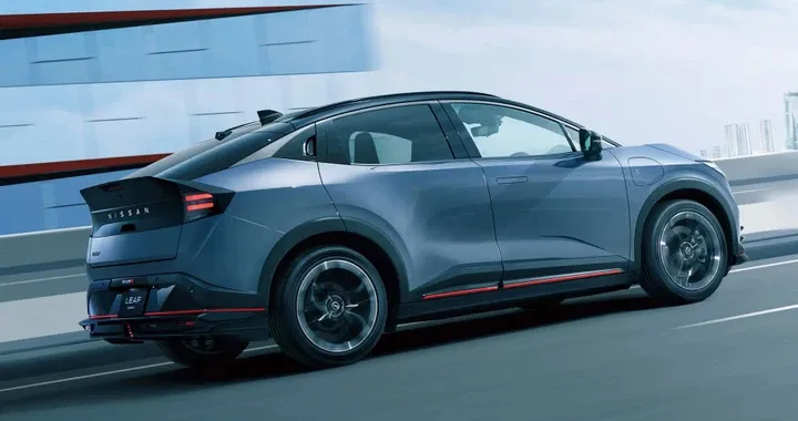 Nuova Nissan Leaf Nismo, assetto dedicato, fino a 218 CV e look racing