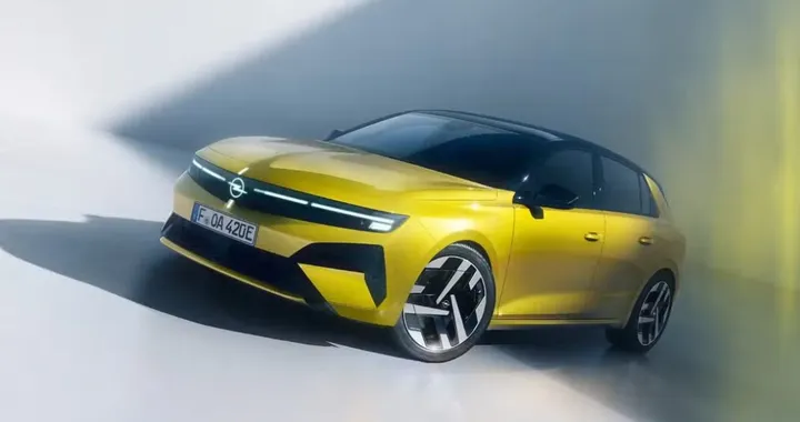 Opel debutta a Retromobile 2026 con nuova Astra e Mokka GSE