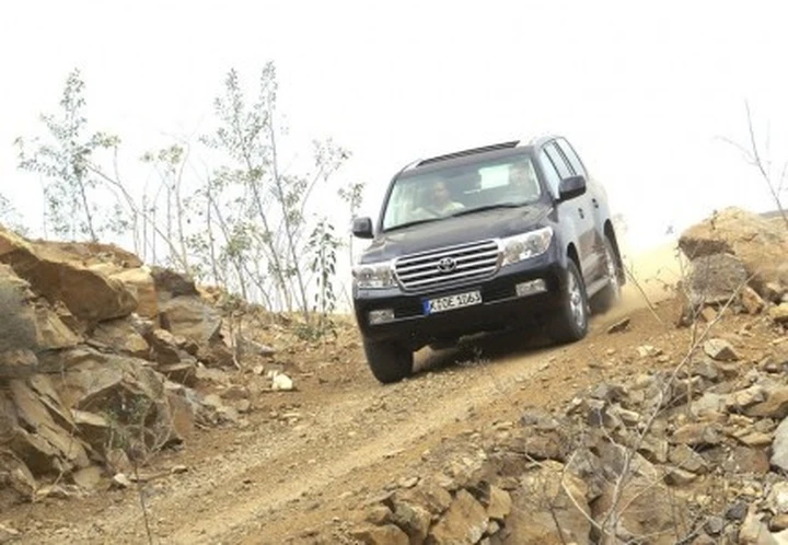 Autocar prova la nuova Toyota Land Cruiser
