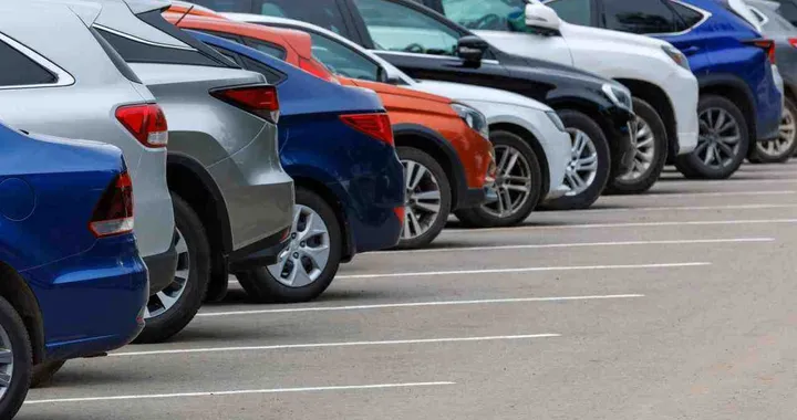 Allarme parcheggi in Europa: le nuove auto sono troppo grandi