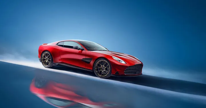 Aston Martin Vanquish 2024: ritorno di potenza e lusso estremo