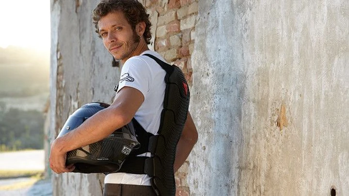 Dainese: Paraschiena Manis