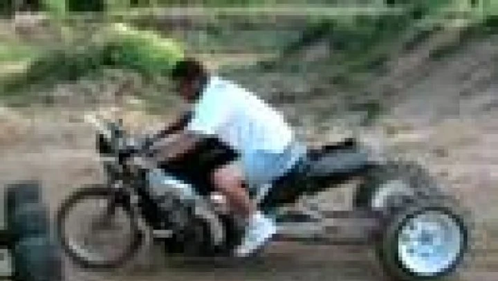 E con questa le abbiamo viste tutte: Hayabusa Trike da fuoristrada