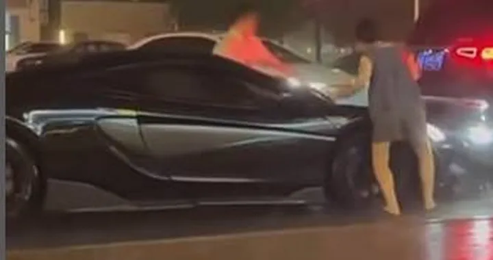 La McLaren che fa tutto di testa sua in modo "dispettoso" | Video