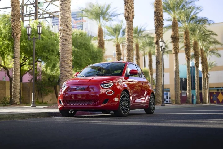 Fiat 500e eletta “Urban Green Car of the Year 2024”