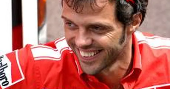 Capirossi e la Ducati sbarcano a Firenze