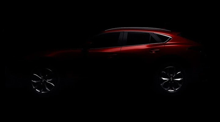 Mazda CX-4: teaser prima del Salone di Pechino