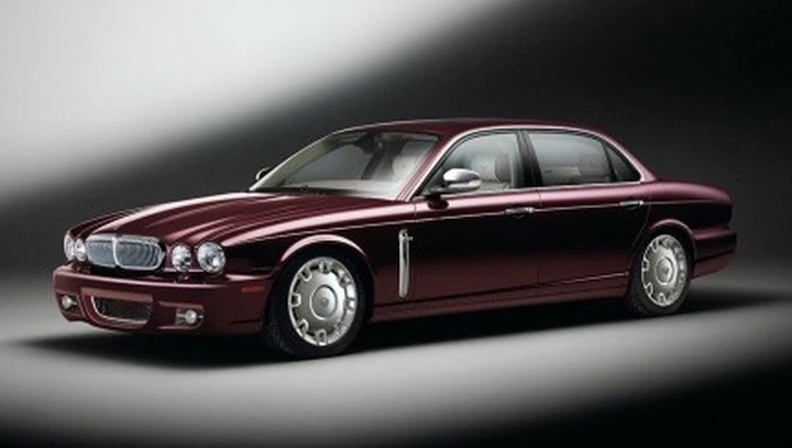 La nuova XJ Daimler Super Eight