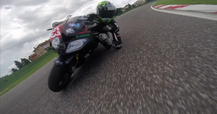 Alex Polita: gomito a terra ad Imola [Video]