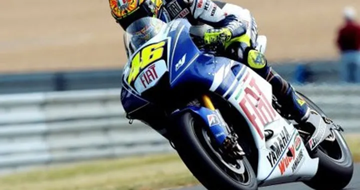 Finalmente MotoGP sotto il sole a Indy. Rossi e Stoner alla frusta. Lorenzo, Hayden e Spies all'attacco