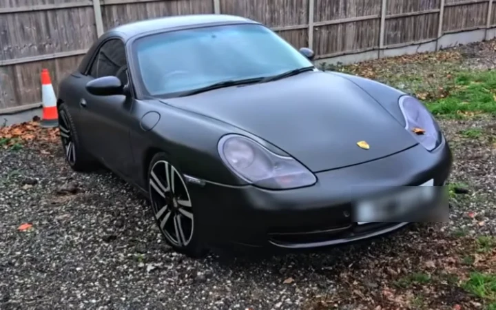 Compra una Porsche 911 a scatola chiusa su ebay: la sorpresa amara