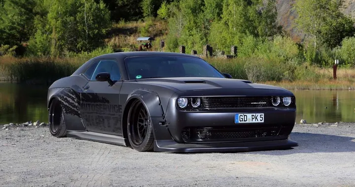 Dodge Challenger: il tuning di Autoservice Kurtz