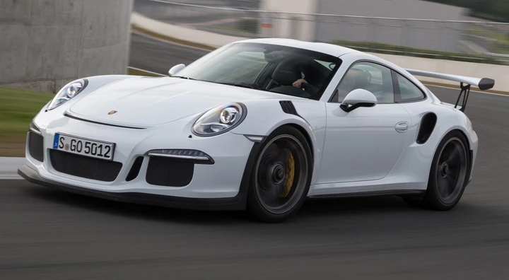 Porsche al Nardò Technical Center [Video]