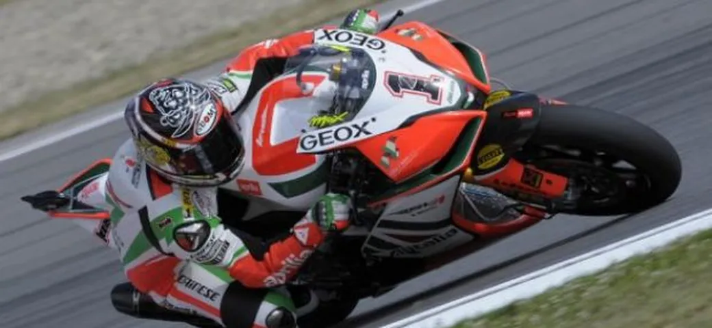 WSBK: Superpole perfetta per Max Biaggi a Brno. Melandri, Checa e Laverty con lui in prima fila