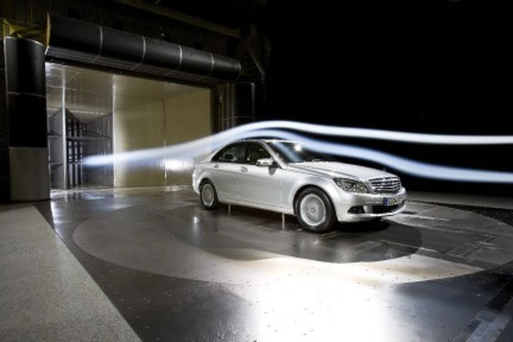 Mercedes Classe C BlueEfficiency, i prezzi in Germania: meno peso, meno accessori, listini più bassi