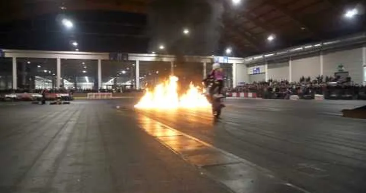 Stunt-Girl Mai-Lin Motorradwelt Bodensee 2010