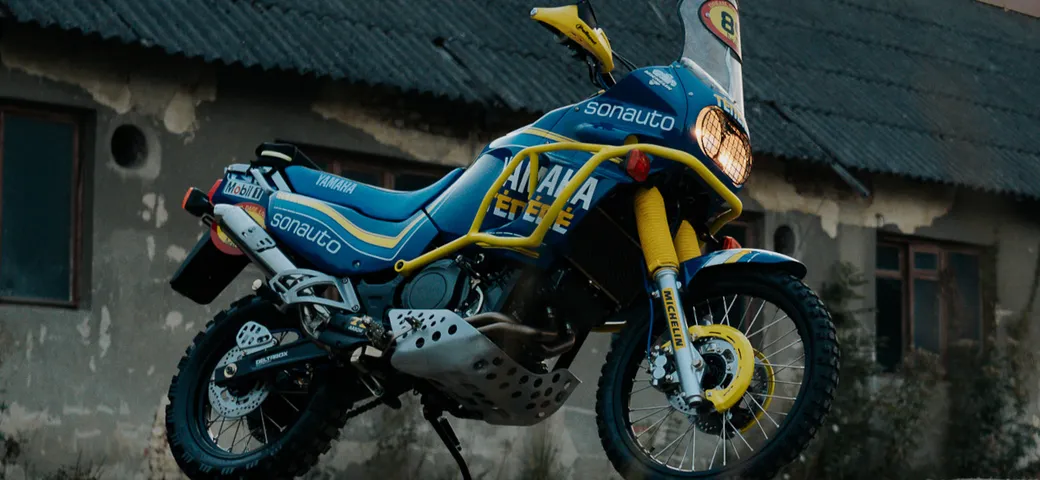 La Yamaha XTZ750 Super Ténéré torna a ruggire con un restauro spettacolare
