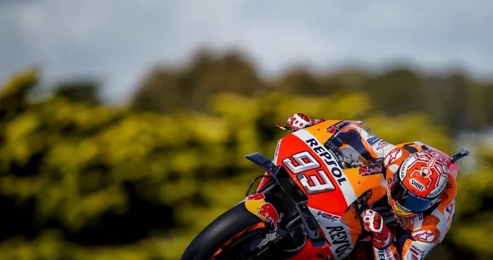 MotoGP: Marquez, quinta pole consecutiva in Australia! 4° Iannone. Terza fila tricolore con Rossi, Petrucci, Dovi