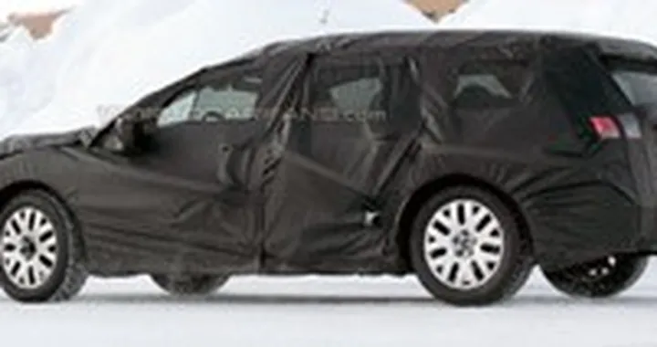 Citroen C5 SW, foto spia