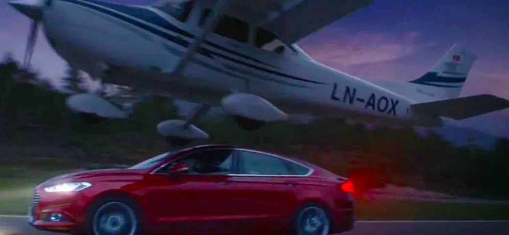 La Ford Mondeo fa atterrare un aereo nel suo nuovo spot