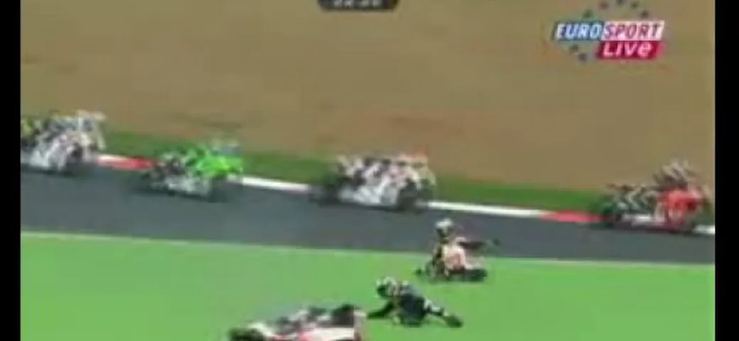 SBK: incidente Biaggi-Fabrizio,  highlights di gara 1