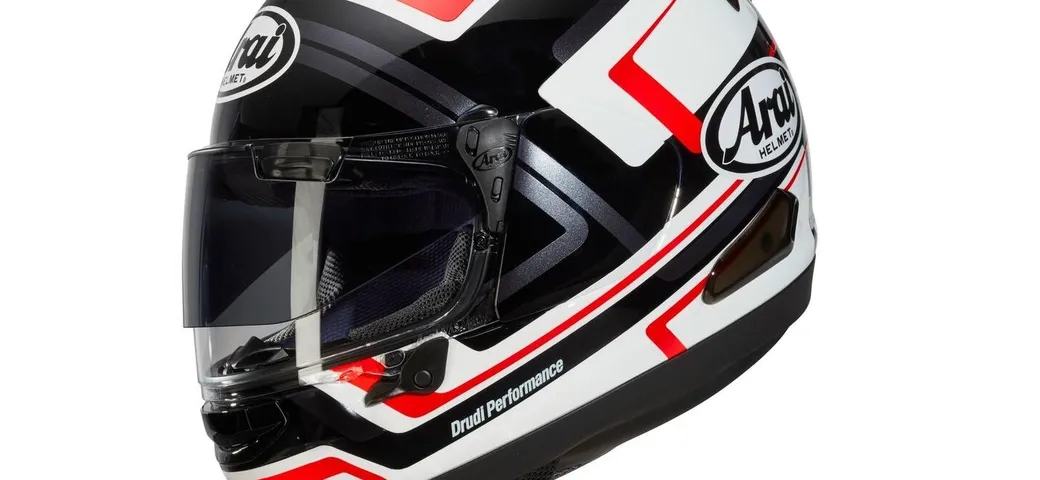 Nuovo casco Arai QV-PRO: versatilità al top per lo sport-touring