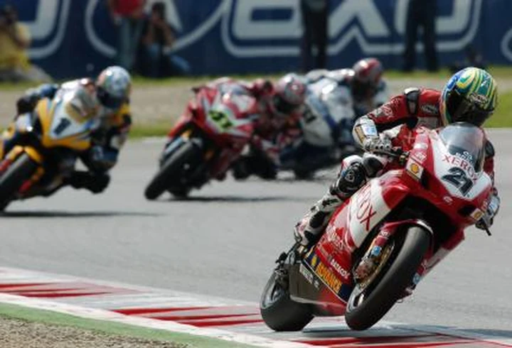 SBK: tutti contro Re Troy
