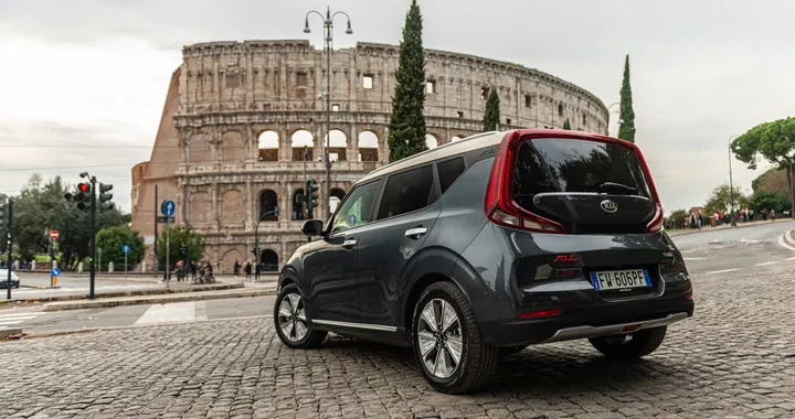 Kia e-Soul, il debutto dell'urban crossover elettrico si avvicina