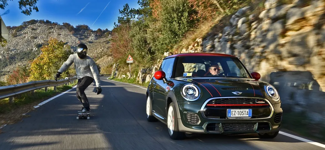 Mini John Cooper Works Vs Skaters