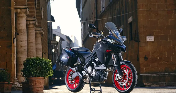 Ducati World Premiere 2022: ecco la nuova Multistrada V2