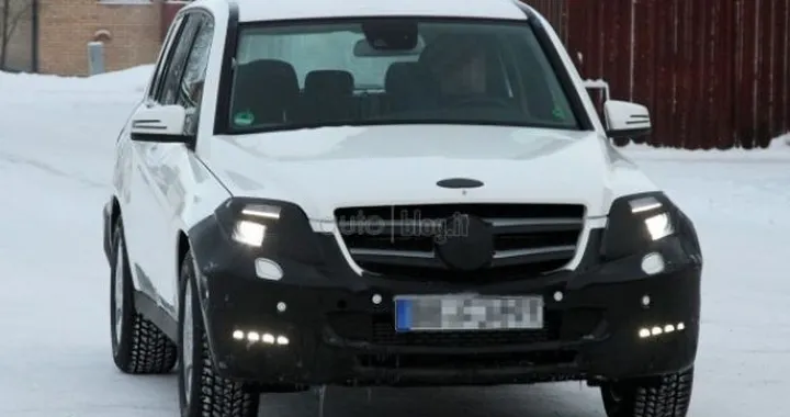 Foto spia Mercedes GLK facelift