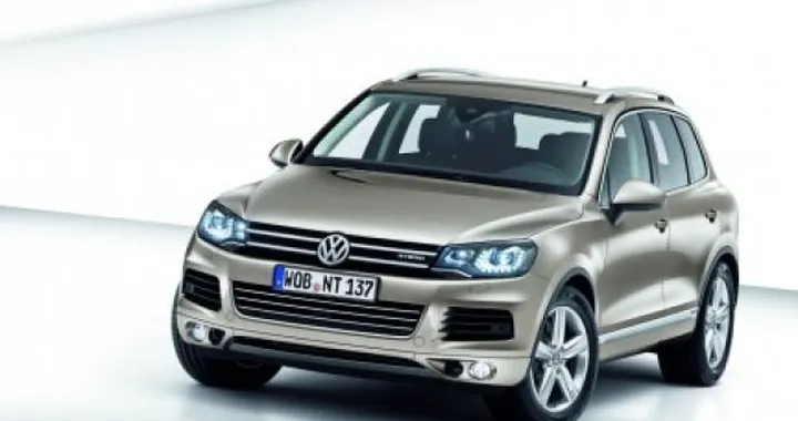 Volkswagen: le prime immagini della nuova Touareg