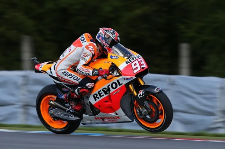 MotoGP Brno 2014, Marquez 1° nel Day-1: 
