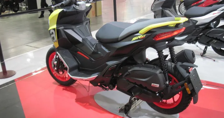 Eicma 2021: Aprilia SR GT, il primo scooter "urban adventure" di Noale