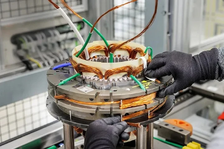 Renault e Valeo sviluppano un nuovo motore elettrico che potrebbe cambiare tutto
